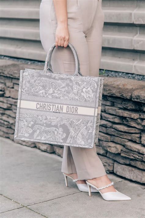 christian dior makeup bag dupe|dior makeup bag free gift.